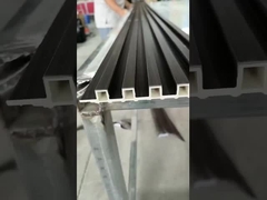 Panel dinding kisi WPC slat panel dinding 3D panel bergalur pvc tahan air