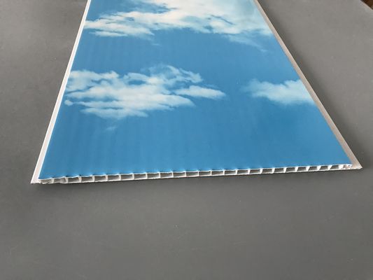 Panas Stamping 250 × 7mm Panel PVC Langit-langit Dengan Langit Biru Dan Awan Putih Panel langit-langit PVC desain populer