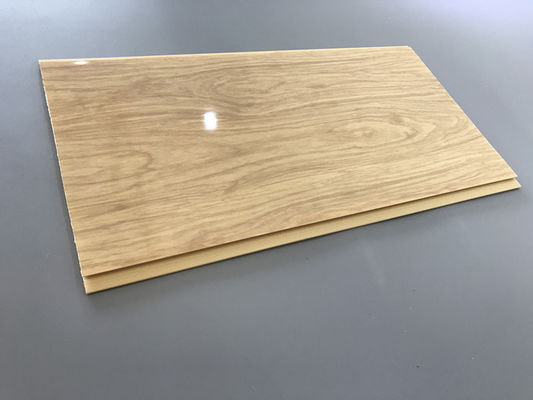 7.5mm Ketebalan Korosi tahan PVC Panel Kayu untuk Langit-langit / dinding Lapisan panel langit-langit PVC kuning