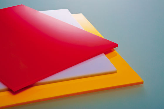 Transmisi Cahaya Panel Polycarbonate Unbreakable / Sabic Lexan Sheet