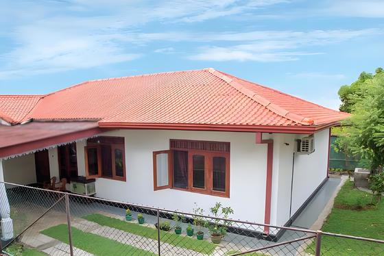 1050mm Lebar Plastis Roofing Wavy ASA Pvc Roof Tiles UV tahan UPVC Lembar atap